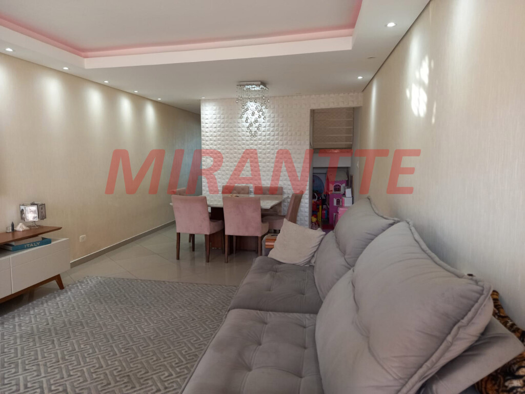 Sobrado de 2010m² com 3 quartos em Vila Constança