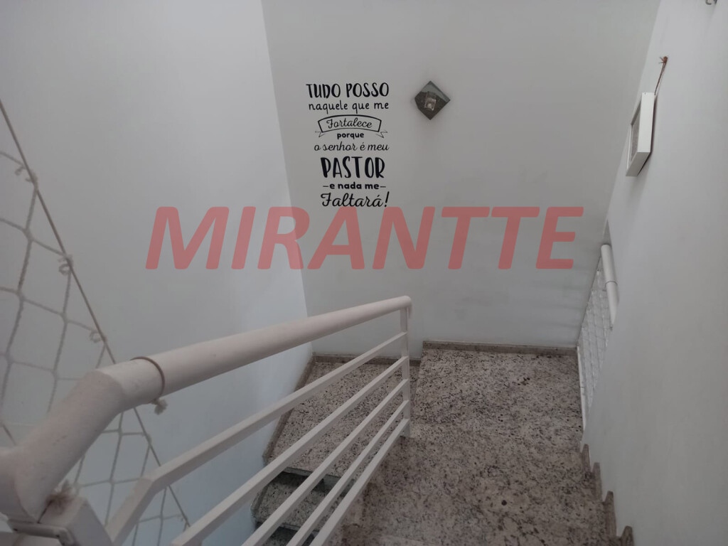 Sobrado de 2010m² com 3 quartos em Vila Constança