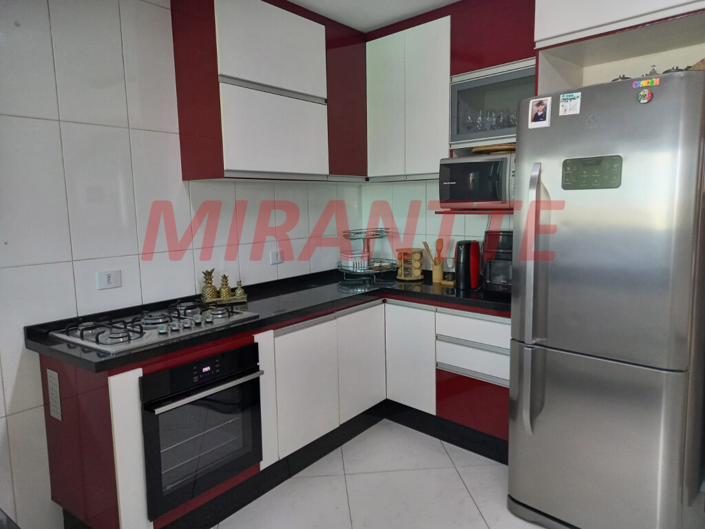 Sobrado de 2010m² com 3 quartos em Vila Constança