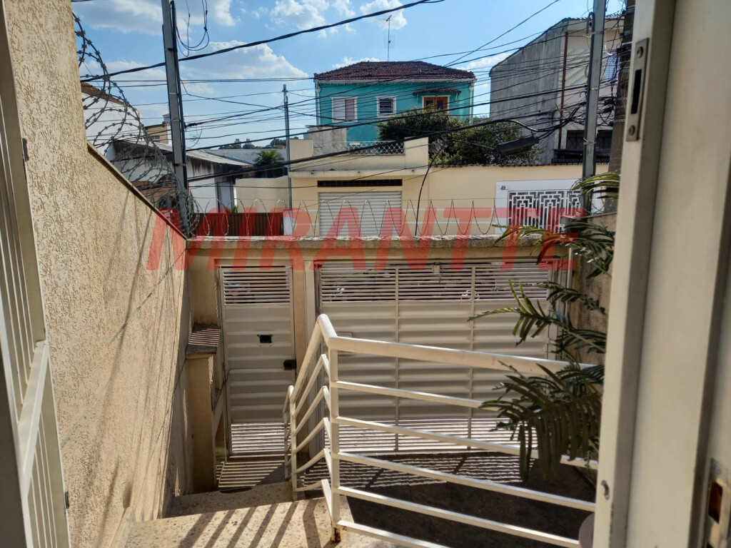 Sobrado de 2010m² com 3 quartos em Vila Constança
