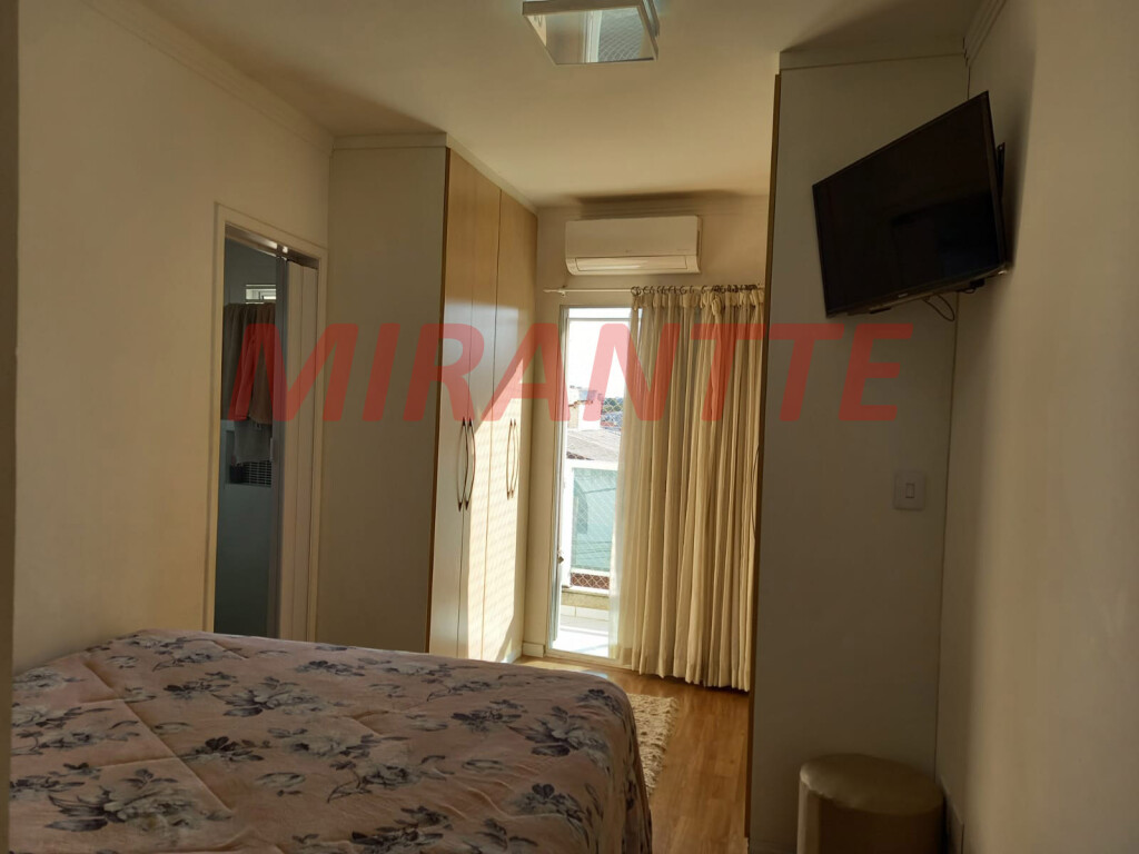 Sobrado de 2010m² com 3 quartos em Vila Constança