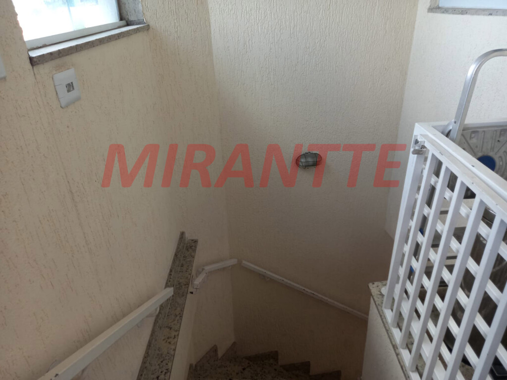 Sobrado de 2010m² com 3 quartos em Vila Constança