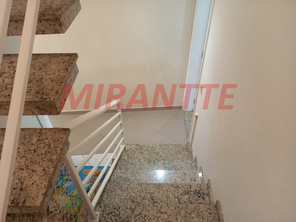 Sobrado de 2010m² com 3 quartos em Vila Constança