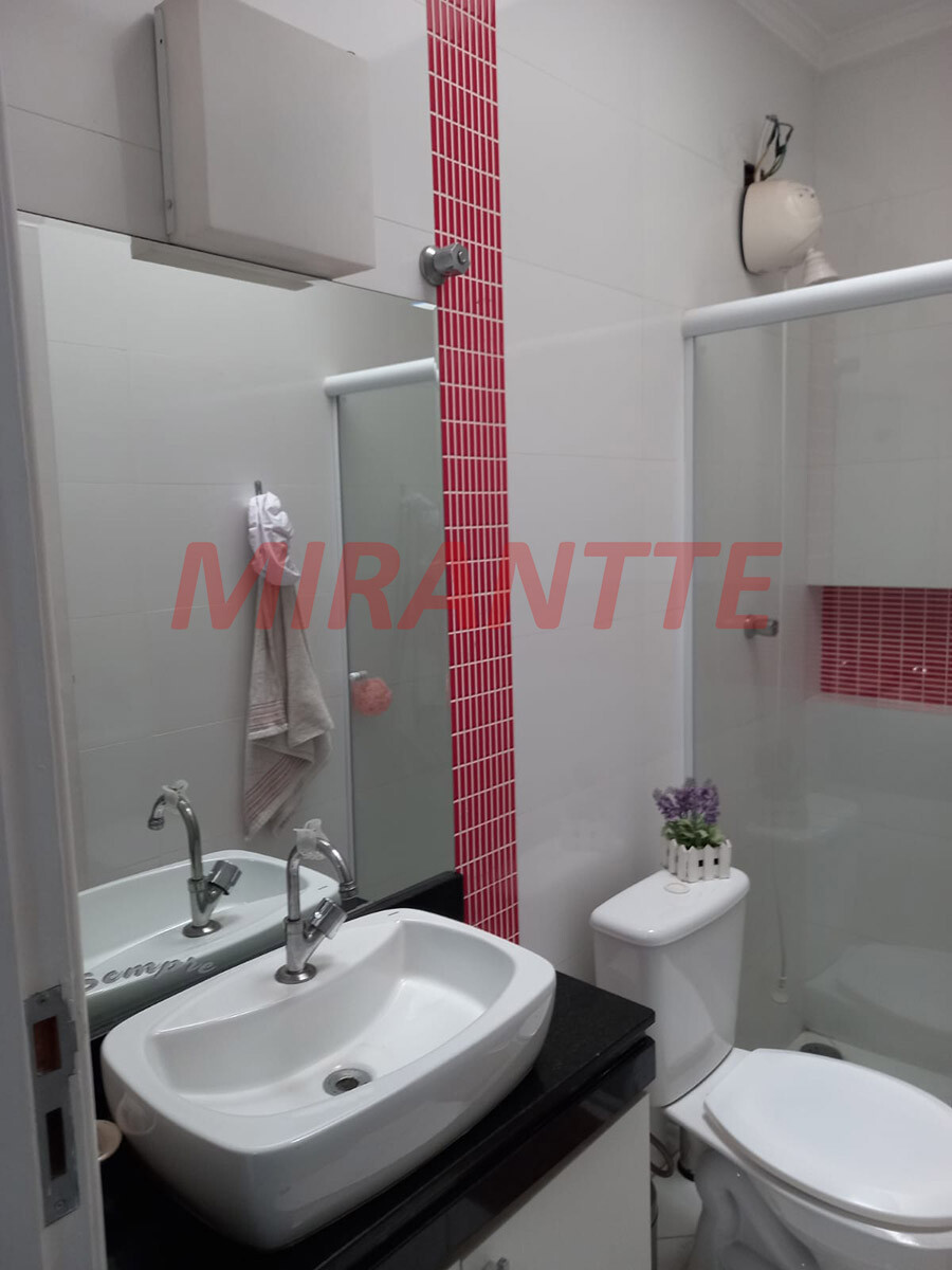 Sobrado de 2010m² com 3 quartos em Vila Constança