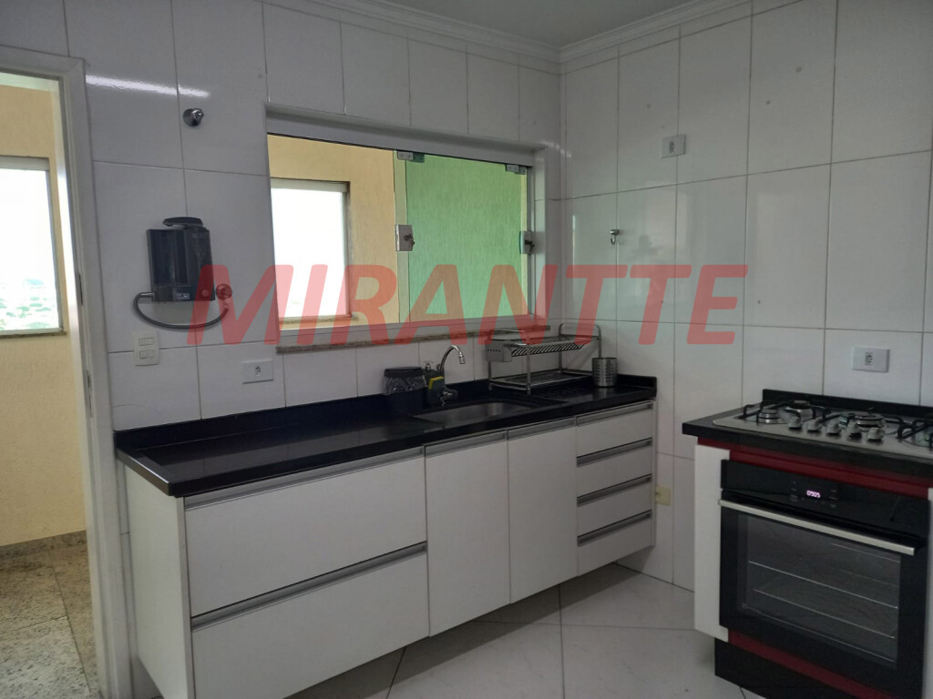 Sobrado de 2010m² com 3 quartos em Vila Constança