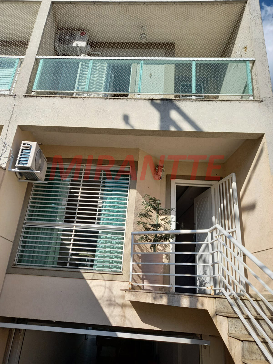 Sobrado de 2010m² com 3 quartos em Vila Constança