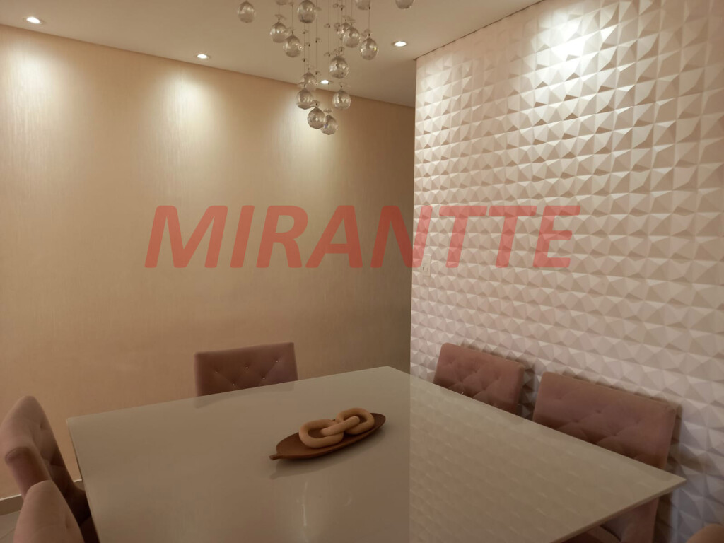 Sobrado de 2010m² com 3 quartos em Vila Constança