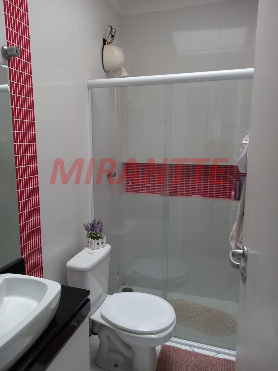 Sobrado de 2010m² com 3 quartos em Vila Constança