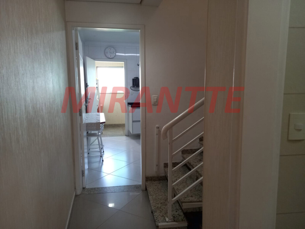 Sobrado de 2010m² com 3 quartos em Vila Constança