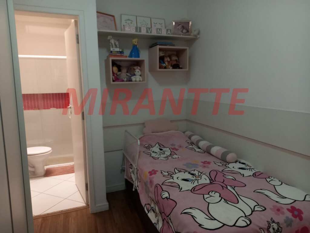 Sobrado de 2010m² com 3 quartos em Vila Constança