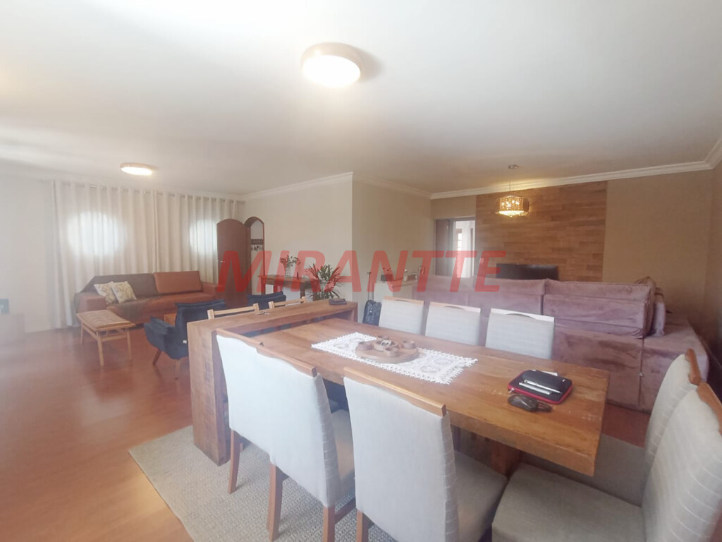 Sobrado de 233m² com 3 quartos em Lauzane Paulista