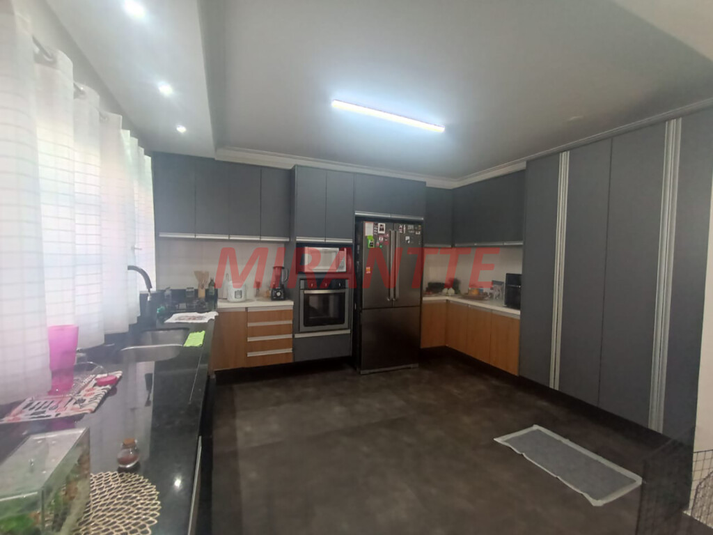 Sobrado de 233m² com 3 quartos em Lauzane Paulista