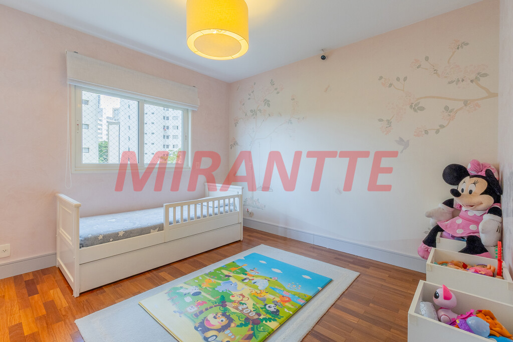 Apartamento de 278m² com 4 quartos em Perdizes
