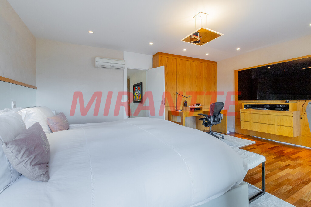 Apartamento de 278m² com 4 quartos em Perdizes