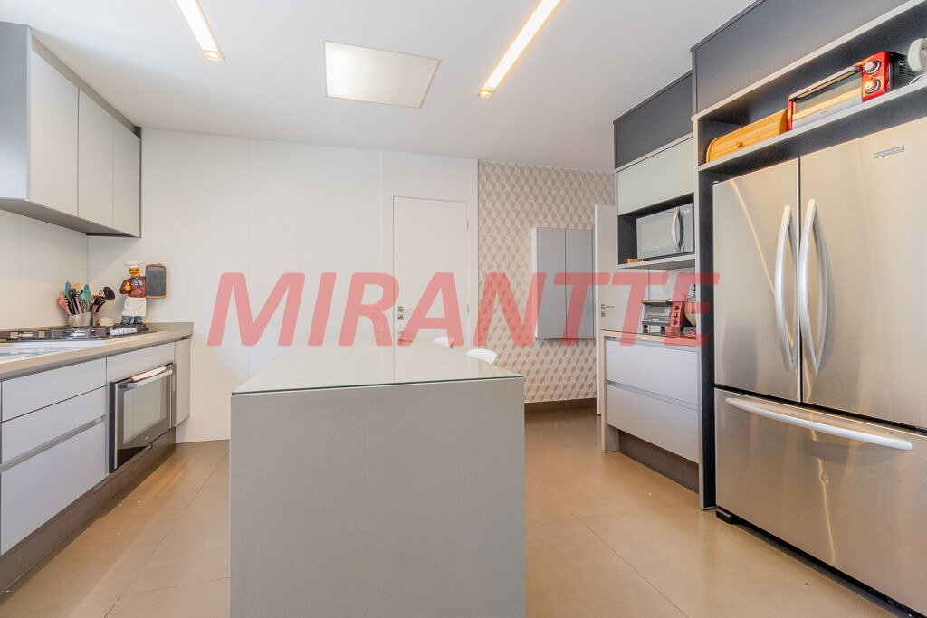 Apartamento de 278m² com 4 quartos em Perdizes