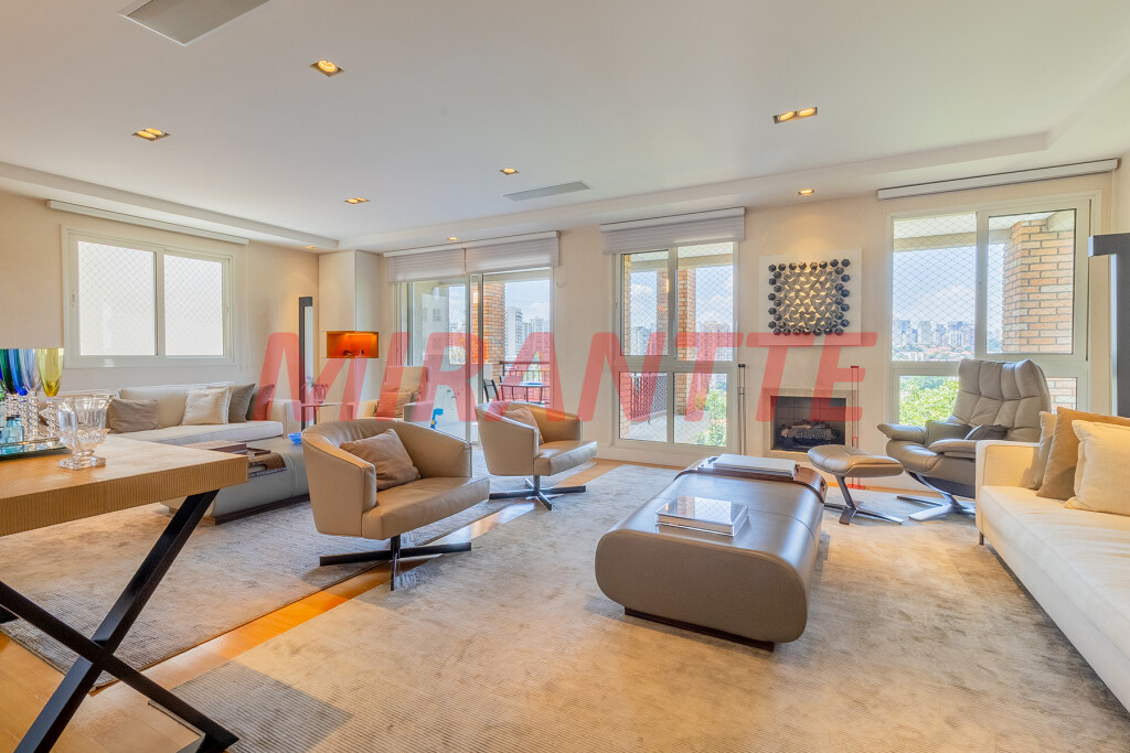 Apartamento de 278m² com 4 quartos em Perdizes