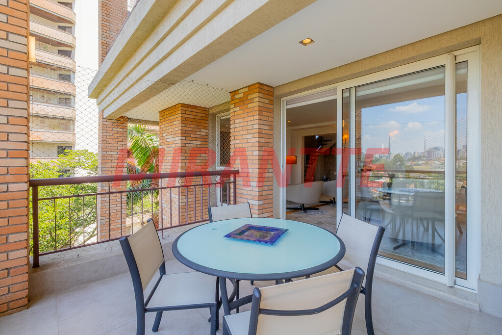 Apartamento de 278m² com 4 quartos em Perdizes