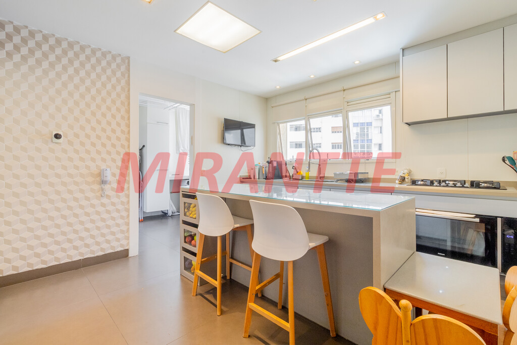 Apartamento de 278m² com 4 quartos em Perdizes
