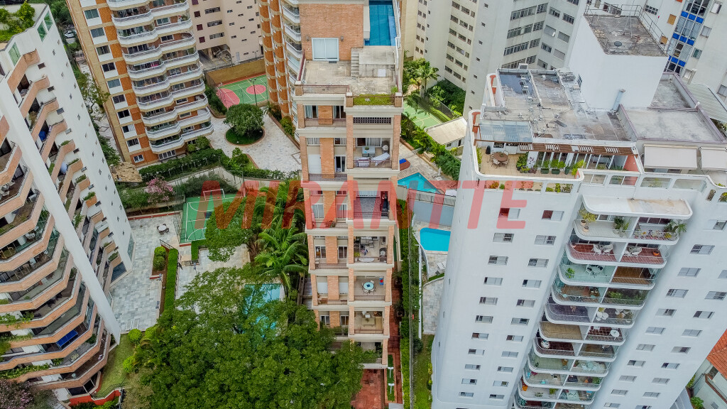 Apartamento de 278m² com 4 quartos em Perdizes