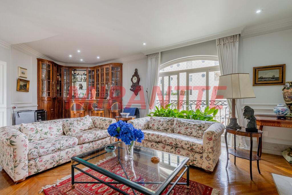 Apartamento de 609m² com 4 quartos em Jardim America