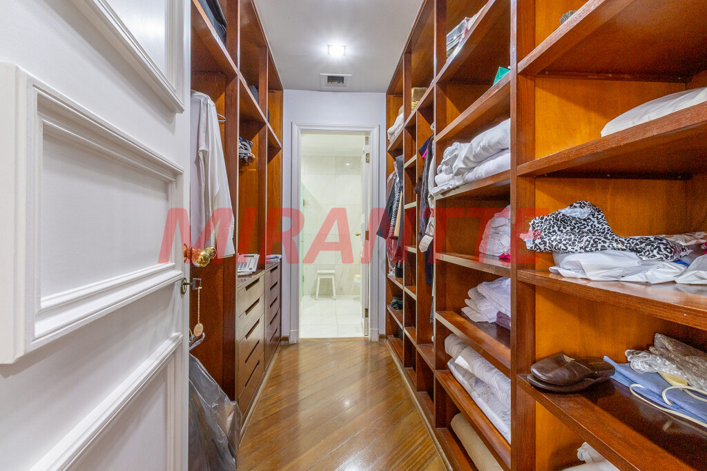 Apartamento de 609m² com 4 quartos em Jardim America