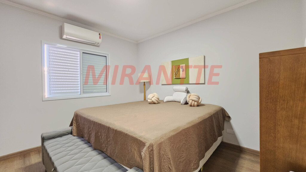 Cond. fechado de 300m² com 4 quartos em Alphaville