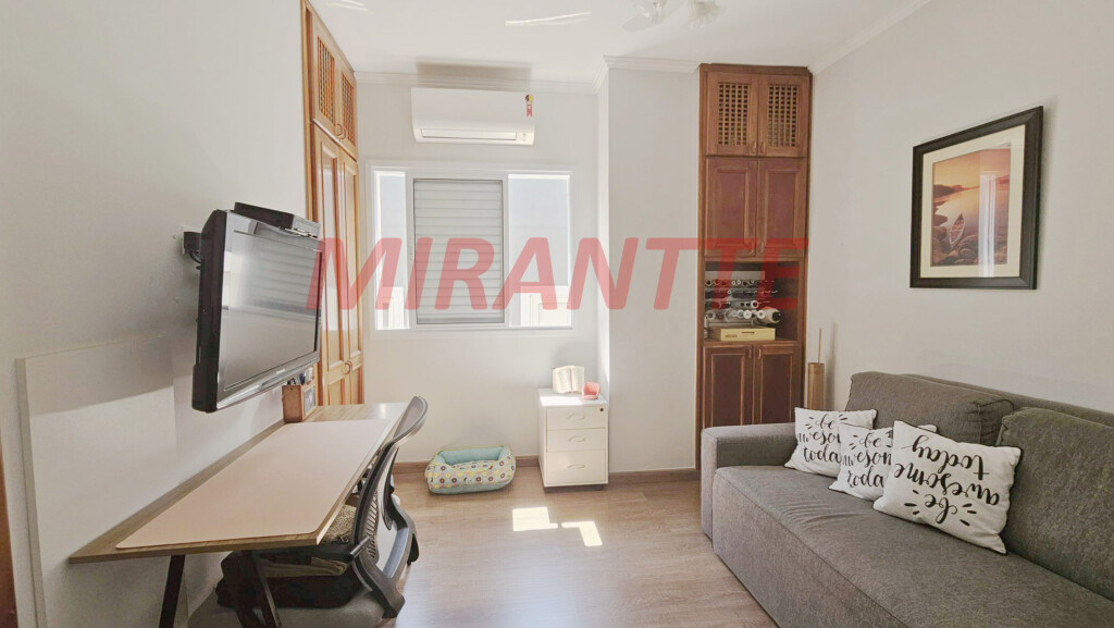 Cond. fechado de 300m² com 4 quartos em Alphaville