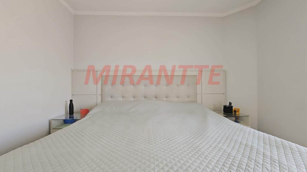 Cond. fechado de 300m² com 4 quartos em Alphaville