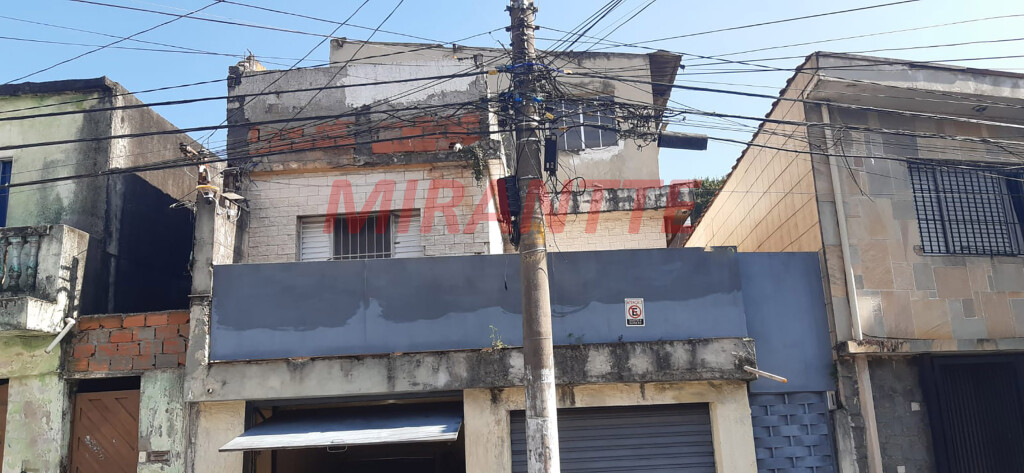 Sobrado de 131m² com 3 quartos em Vila Nivi