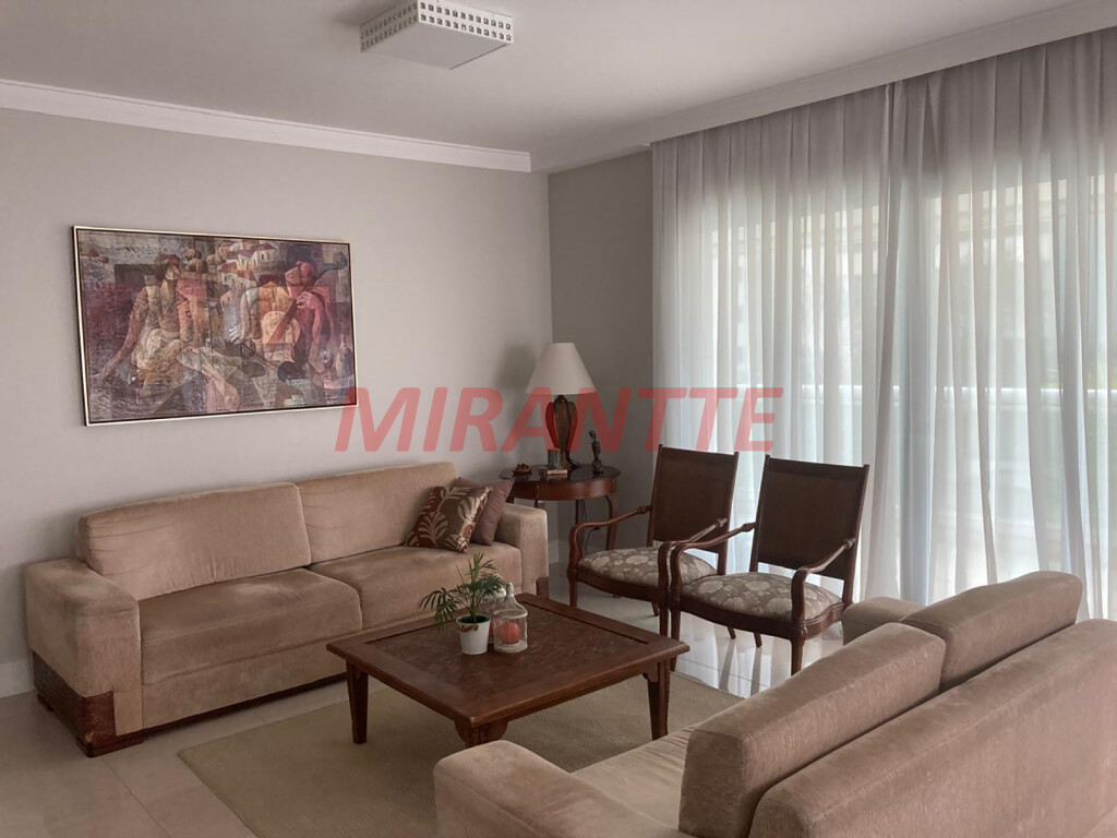 Apartamento de 235m² com 4 quartos em Santana