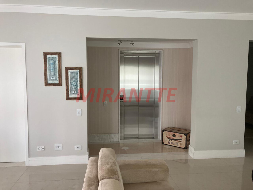 Apartamento de 235m² com 4 quartos em Santana