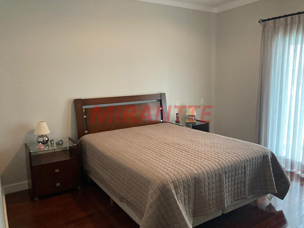 Apartamento de 235m² com 4 quartos em Santana
