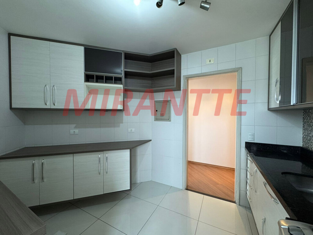 Apartamento de 70m² com 3 quartos em Santa Teresinha