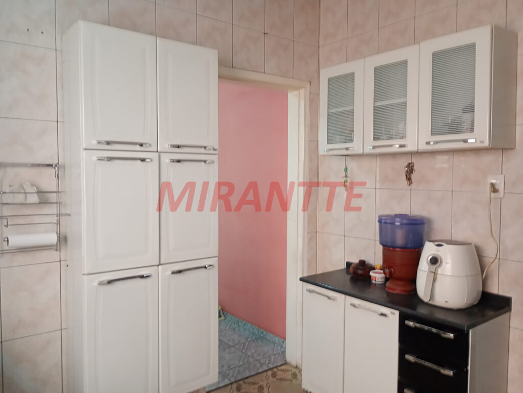 Sobrado com 3 quartos em Vila Ede