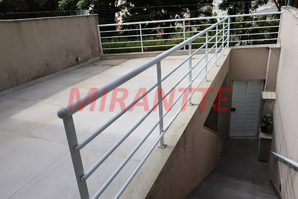 Sobrado de 136m² com 3 quartos em Santana