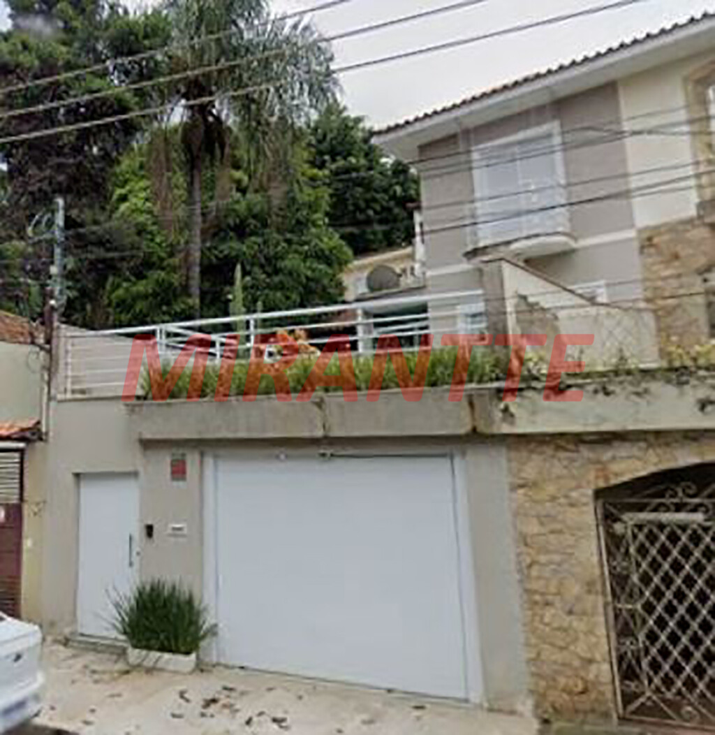Sobrado de 136m² com 3 quartos em Santana
