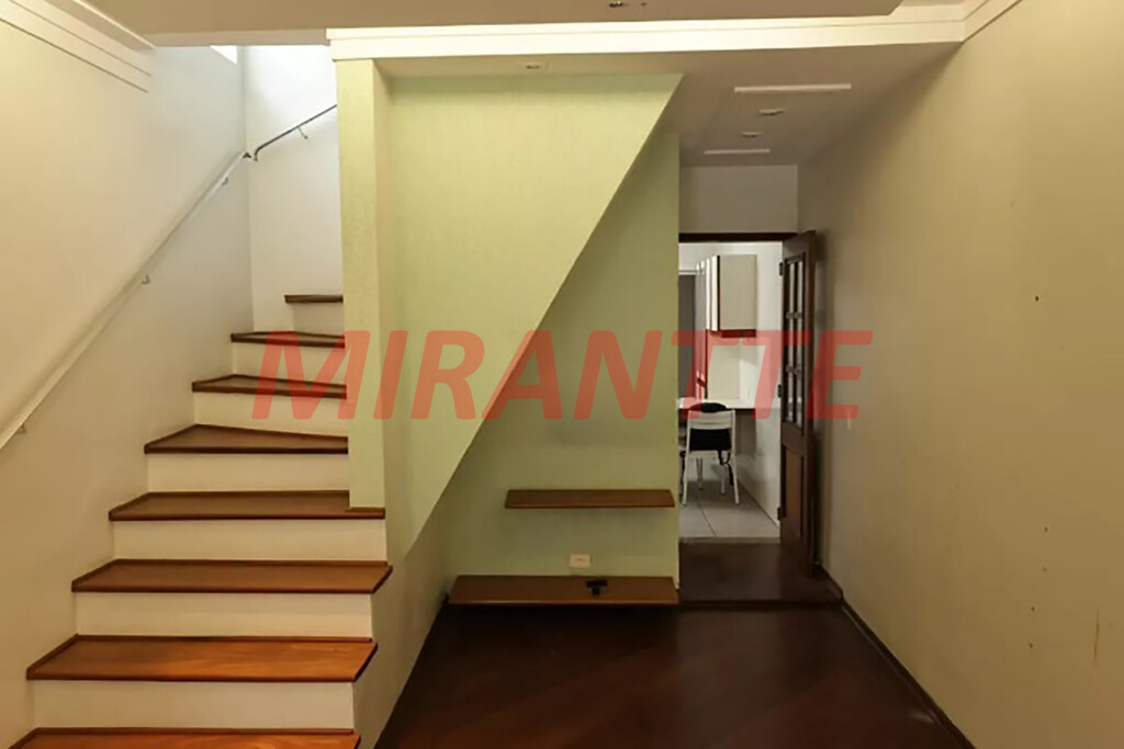 Sobrado de 136m² com 3 quartos em Santana