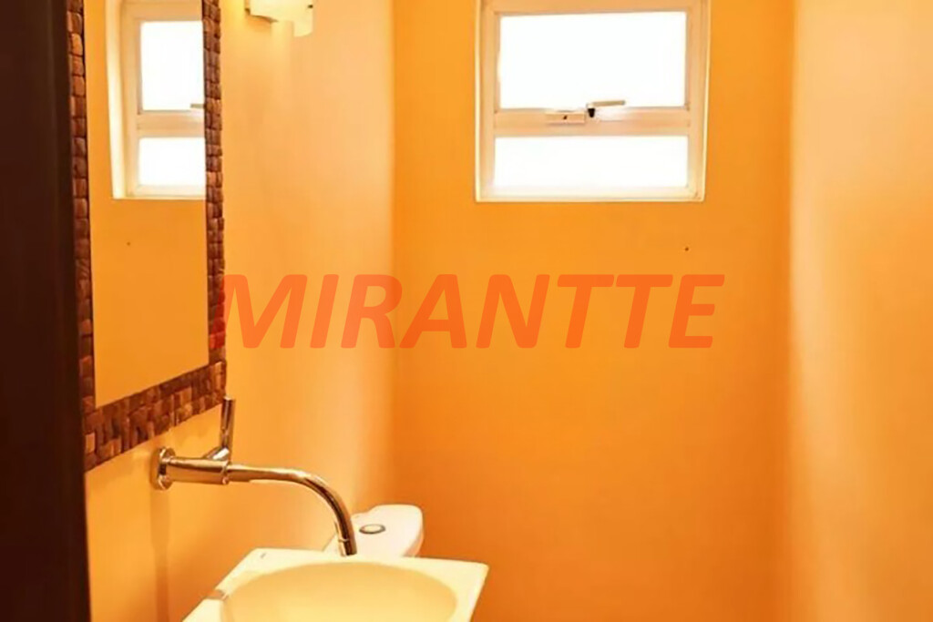 Sobrado de 136m² com 3 quartos em Santana