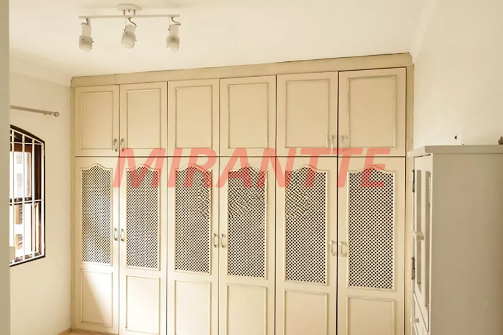 Sobrado de 136m² com 3 quartos em Santana