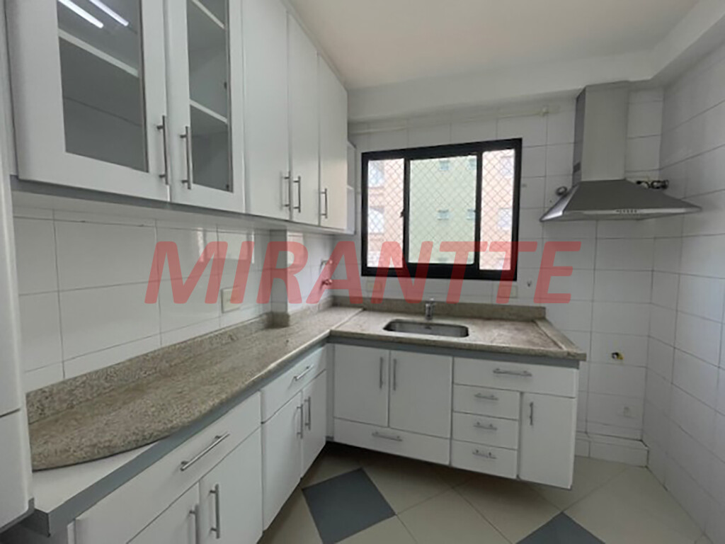 Apartamento de 95m² com 3 quartos em Água Fria
