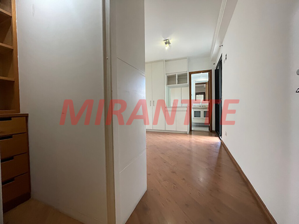 Apartamento de 95m² com 3 quartos em Água Fria