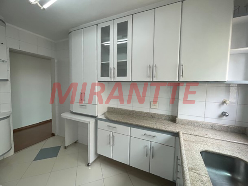 Apartamento de 95m² com 3 quartos em Água Fria