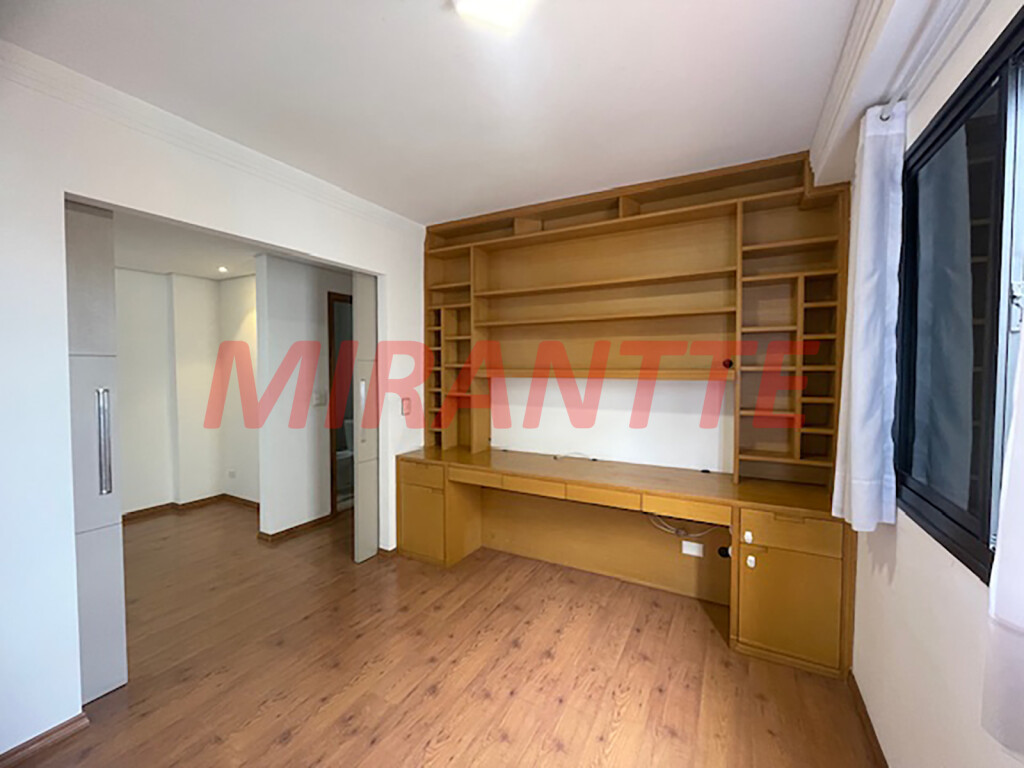 Apartamento de 95m² com 3 quartos em Água Fria