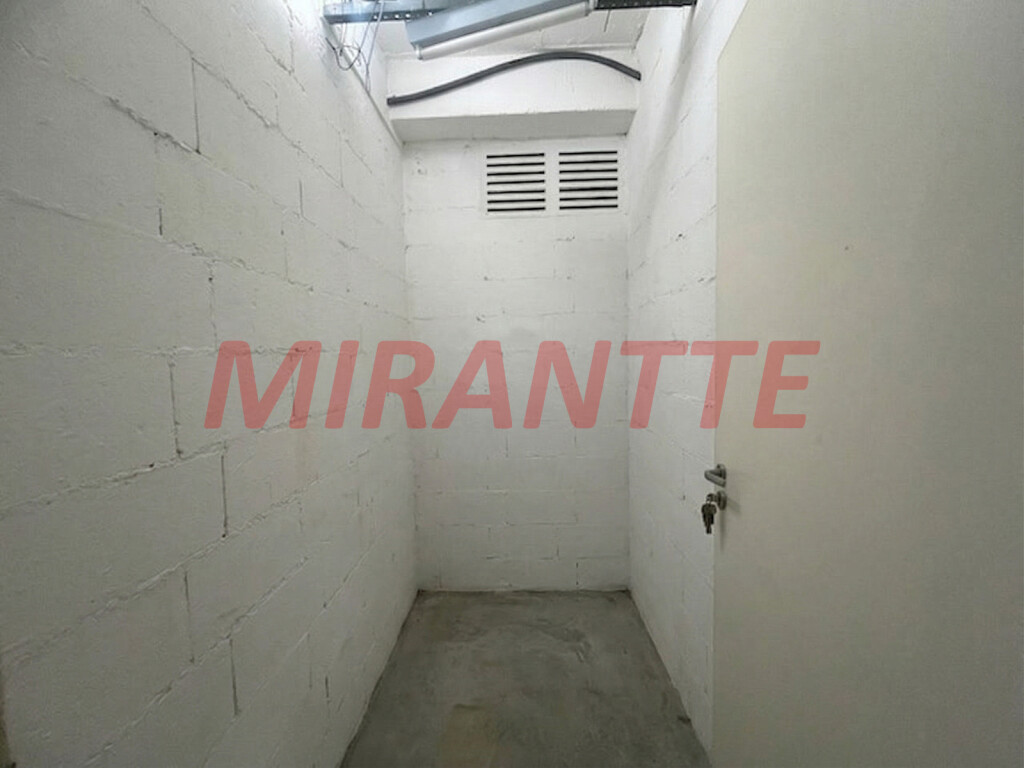 Apartamento de 95m² com 3 quartos em Água Fria