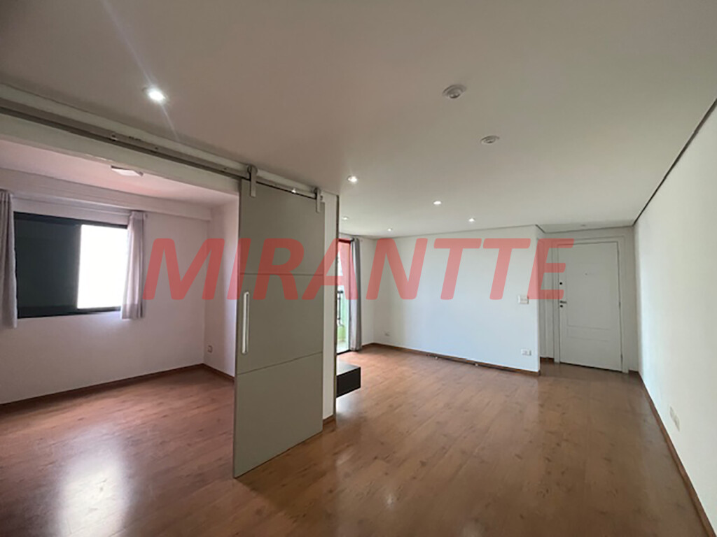 Apartamento de 95m² com 3 quartos em Água Fria