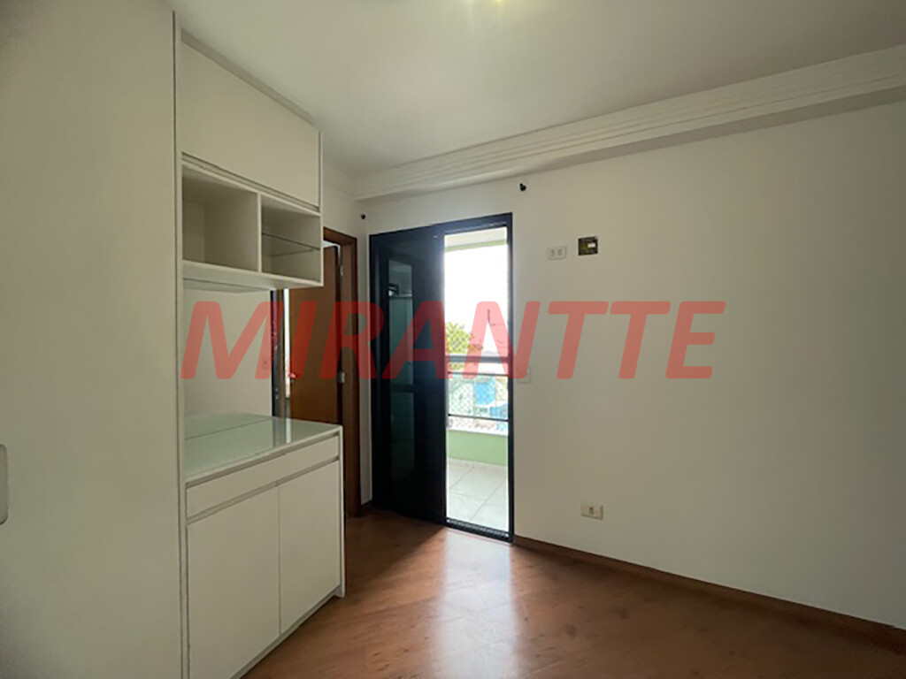 Apartamento de 95m² com 3 quartos em Água Fria
