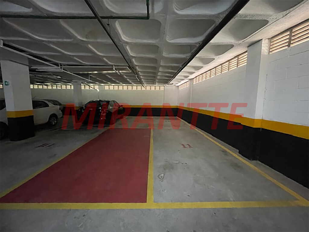 Apartamento de 95m² com 3 quartos em Água Fria