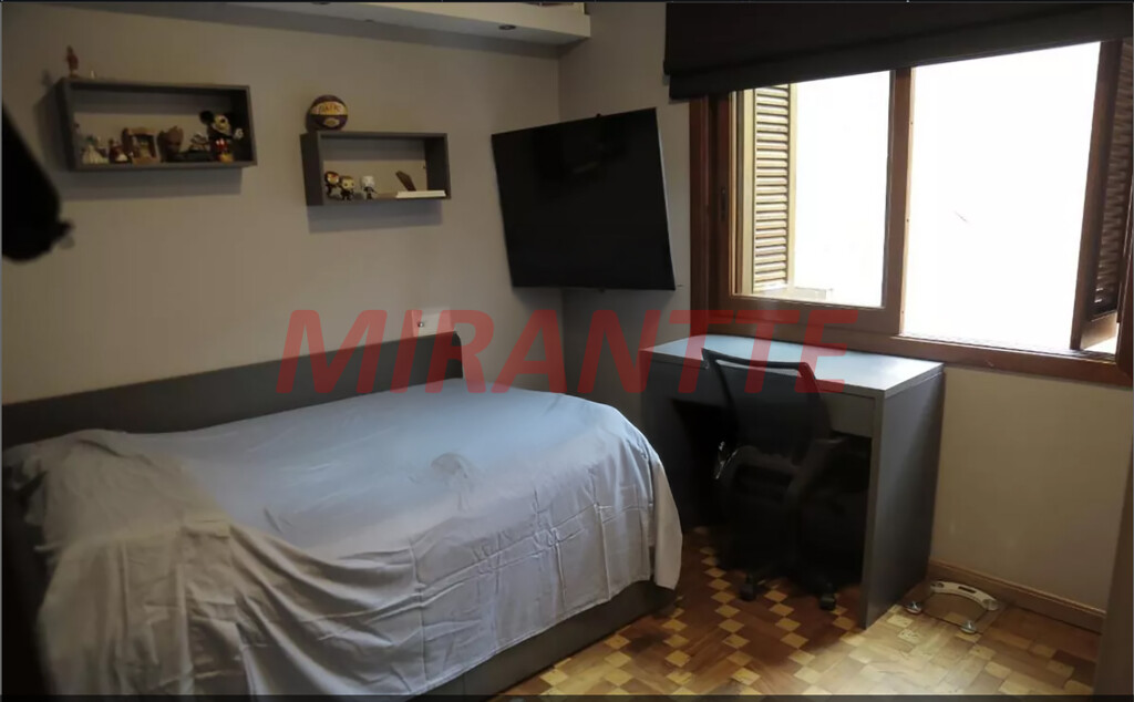 Casa terrea de 440m² com 4 quartos em Vila Carolina