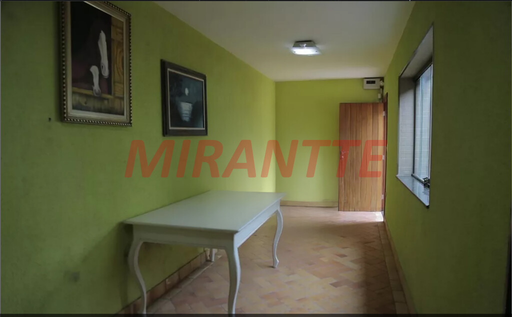 Casa terrea de 440m² com 4 quartos em Vila Carolina