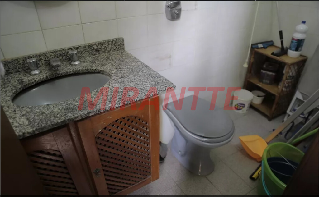 Casa terrea de 440m² com 4 quartos em Vila Carolina